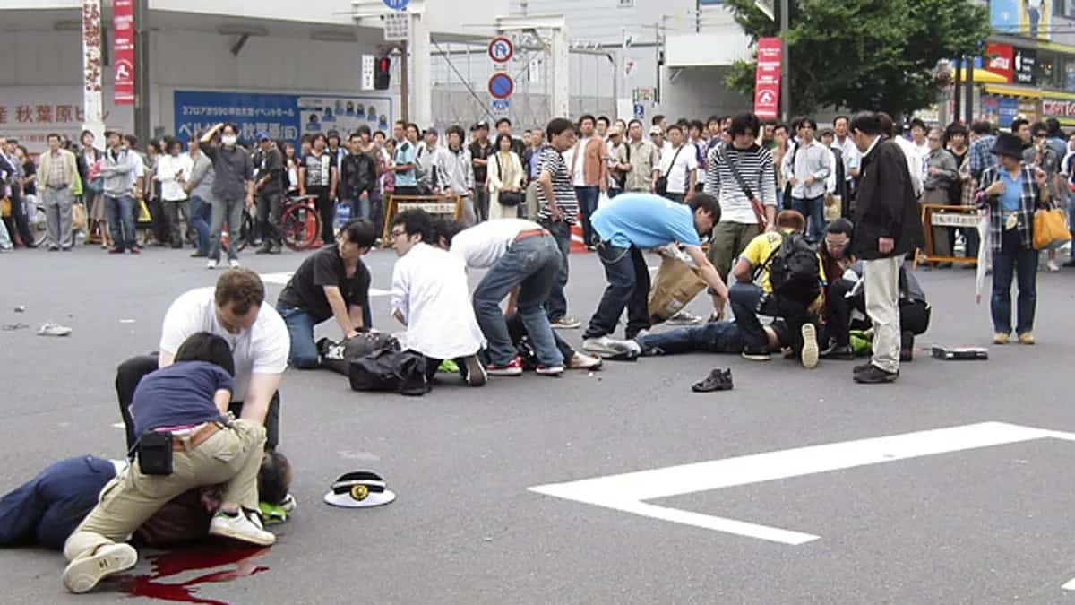 Stabbing Rampage in Akihabara Japan 2008