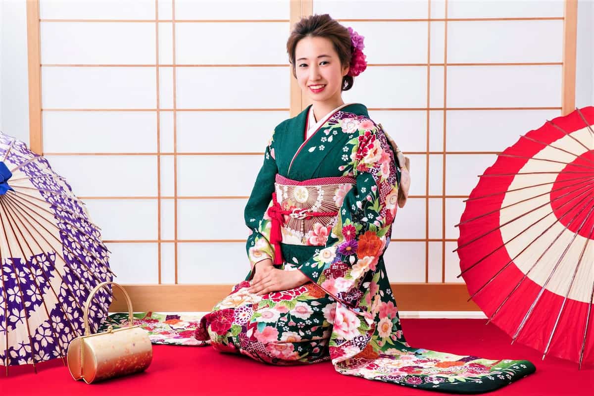 Traditional Japanese Lady - Land Of The Rising Son